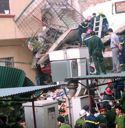 Khởi tố vụ nổ khí gas, làm chết 2 cháu bé